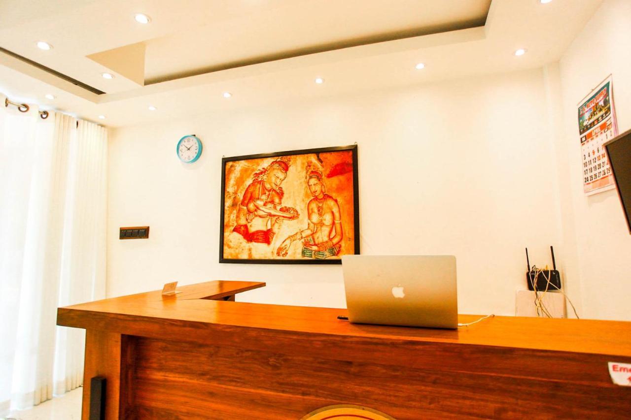 Supreme Dambulla Hotel ภายนอก รูปภาพ