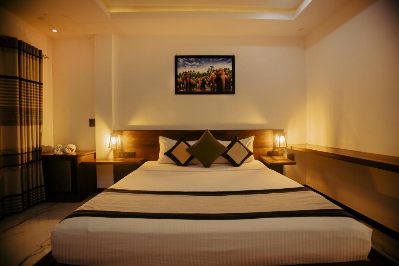 Supreme Dambulla Hotel ภายนอก รูปภาพ