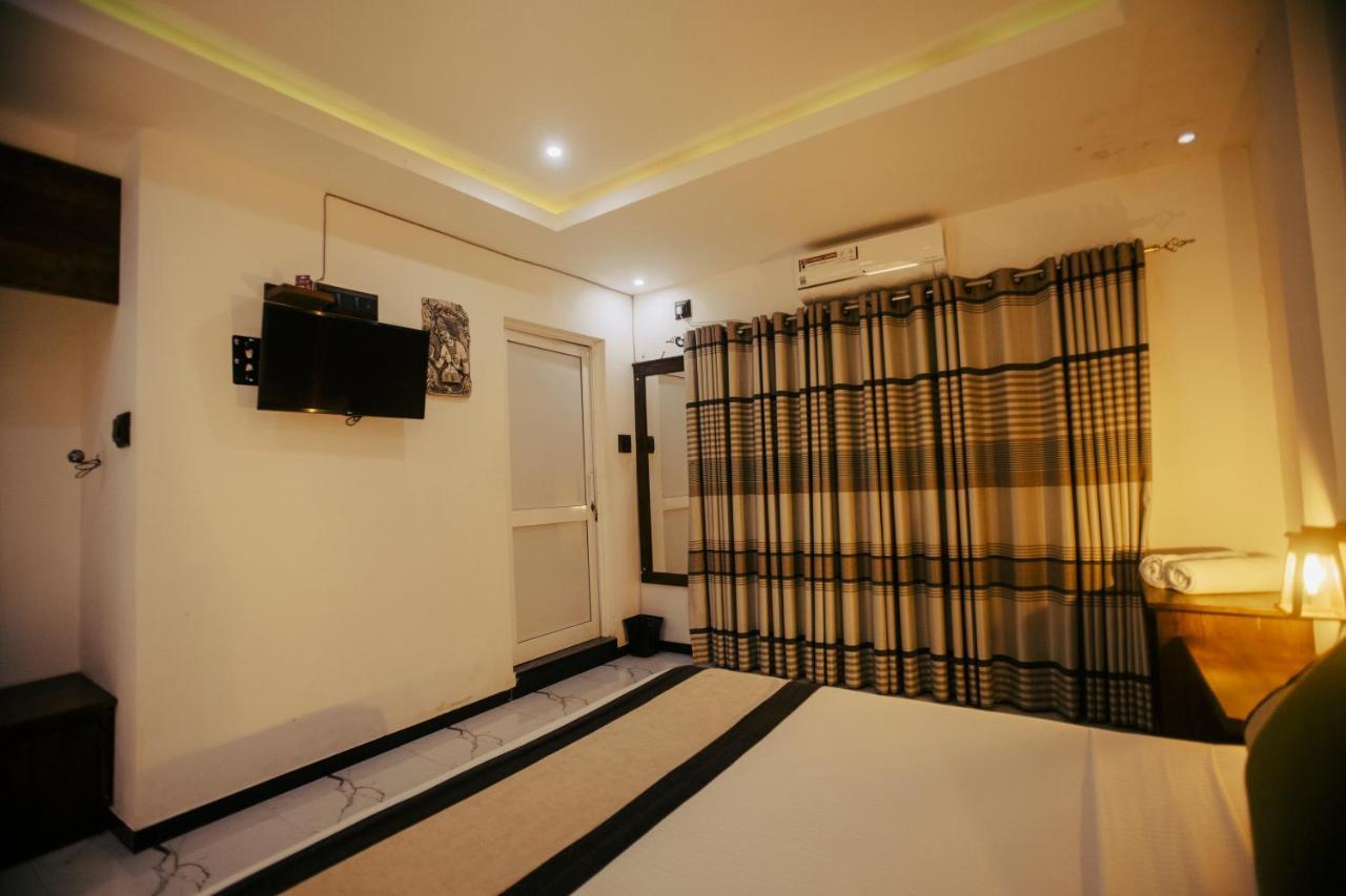 Supreme Dambulla Hotel ภายนอก รูปภาพ