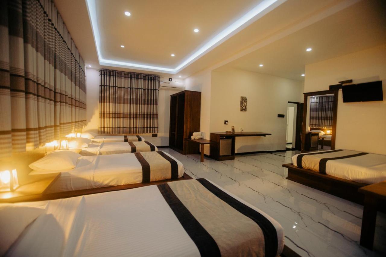 Supreme Dambulla Hotel ภายนอก รูปภาพ