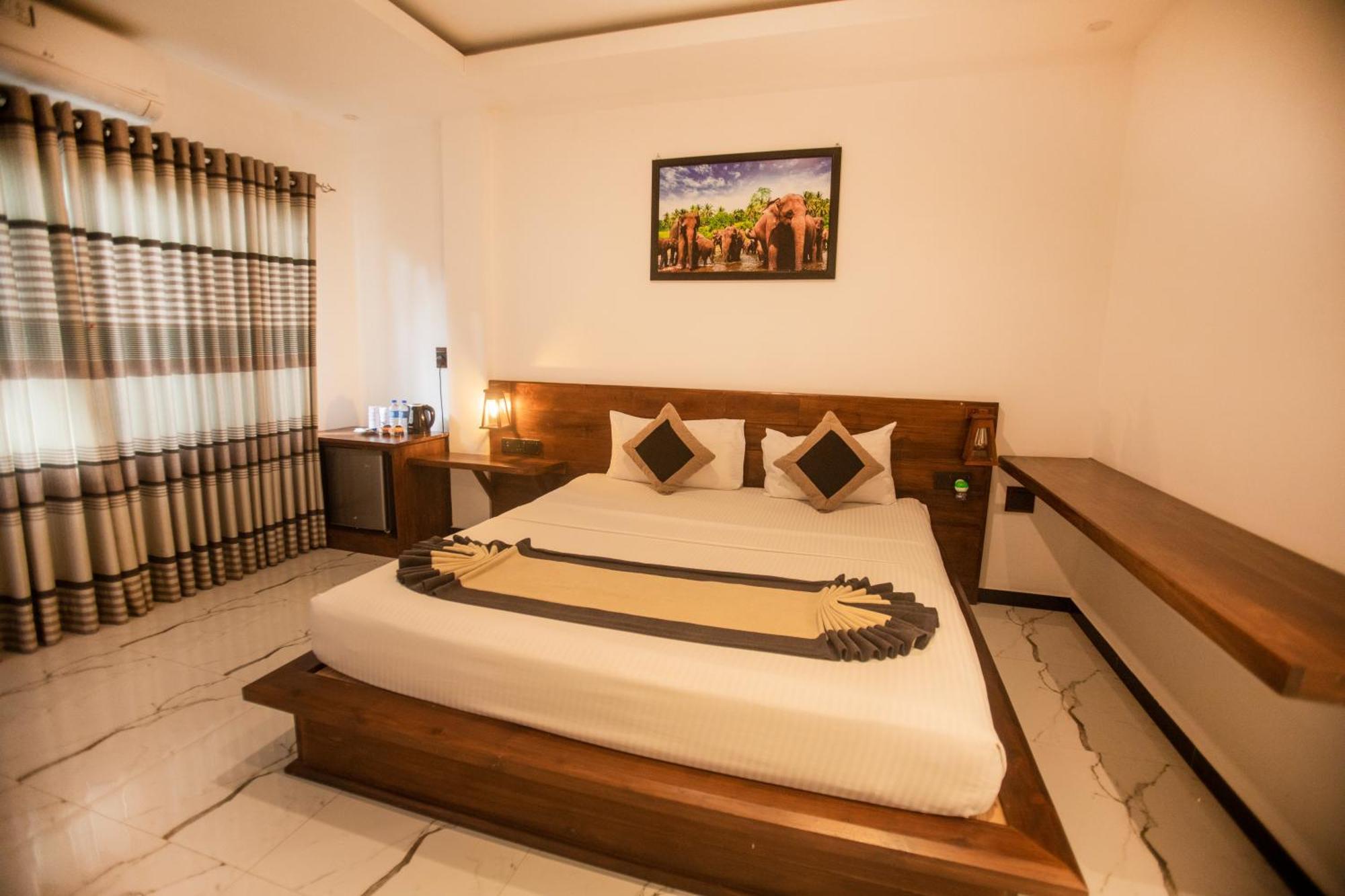 Supreme Dambulla Hotel ภายนอก รูปภาพ