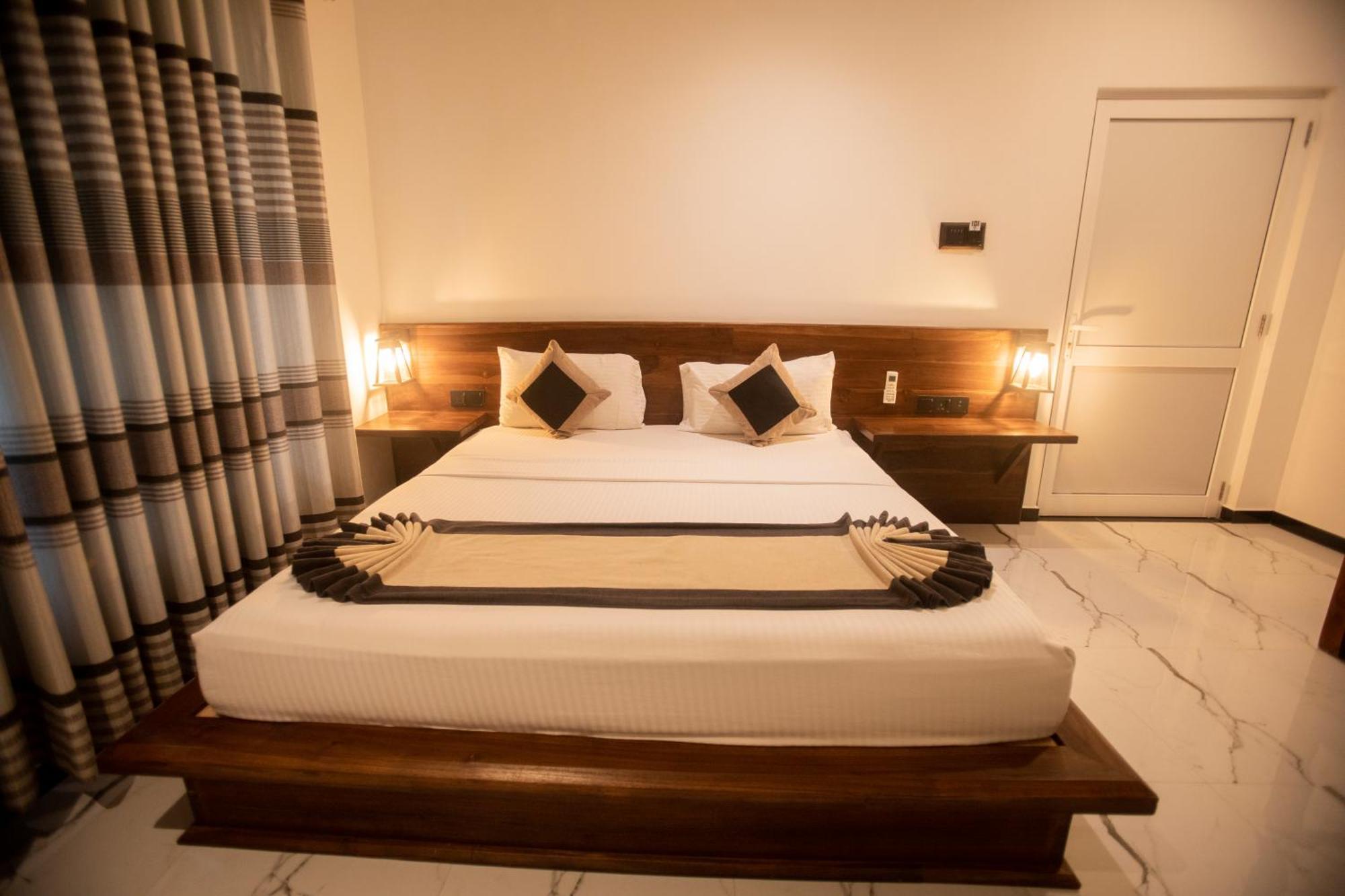 Supreme Dambulla Hotel ภายนอก รูปภาพ