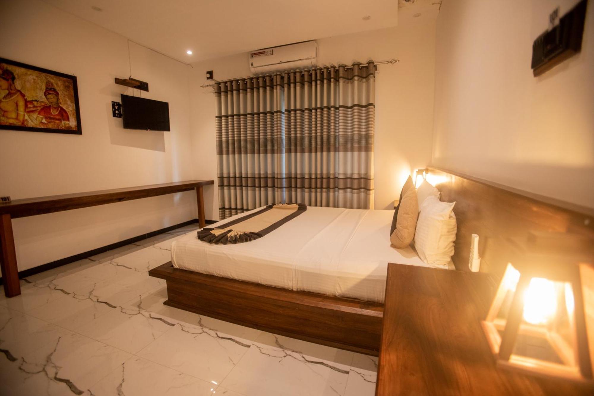 Supreme Dambulla Hotel ภายนอก รูปภาพ