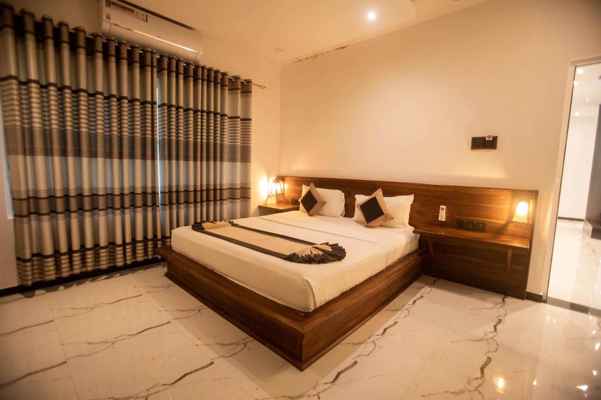 Supreme Dambulla Hotel ภายนอก รูปภาพ